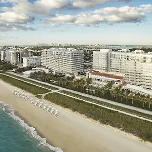 Four Seasons At The Surf Club Hotel