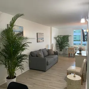 Large 1 Bedroom At Roney Palace Sleep 8
