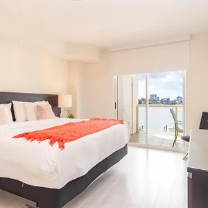 Apartment Golden Bay 48 *