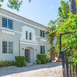 L'etoile Part Of The Oasis Casita Collection * Miami Beach
