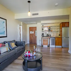 Amazing 1 Bedroom With Rooftop Pool D309 마이애미 비치