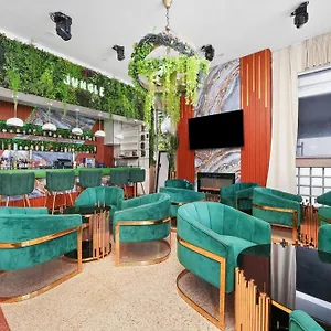 Chesterfield & Hotel Miami Beach