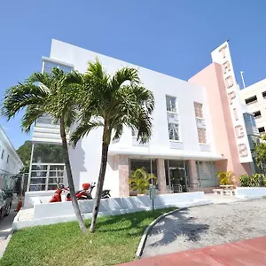 Tropics 2* Miami Beach